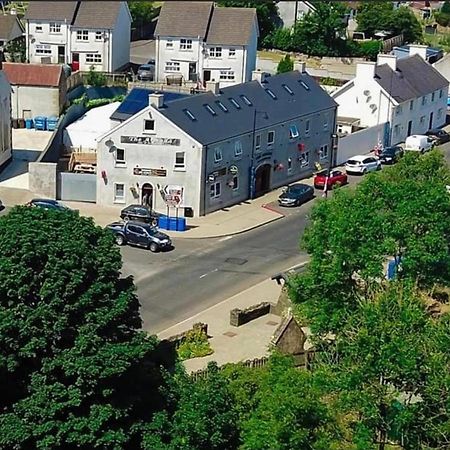 The Armada Inn Armoy Exterior photo
