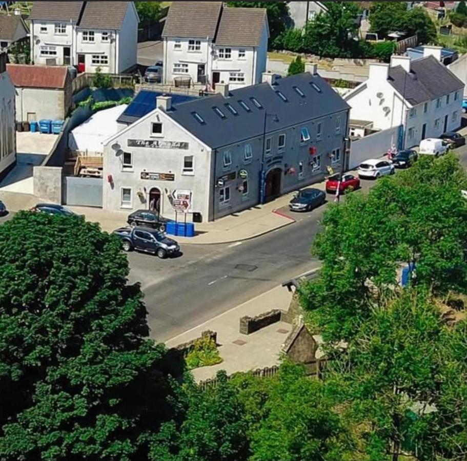 The Armada Inn Armoy Exterior photo